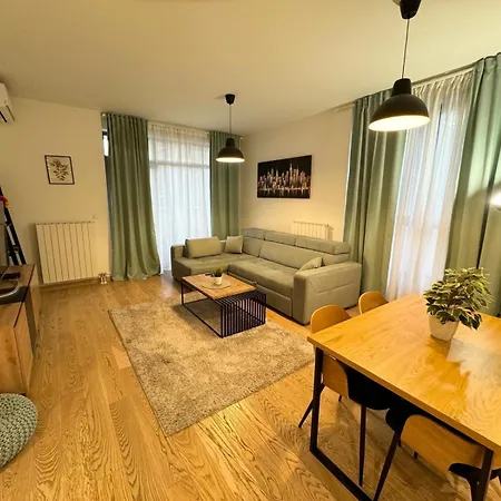 아파트 The Gates Apartmaents Sajmiste