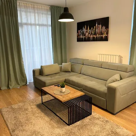 The Gates Apartmaents 아파트 *